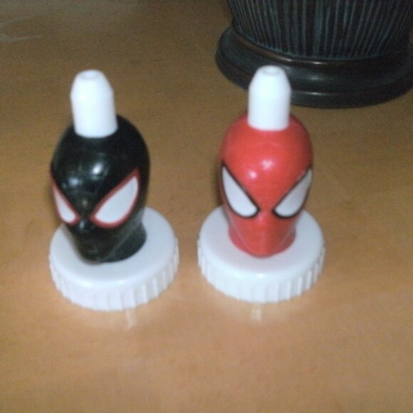 2 Collectible Marvel Comics Good 2 Grow Juice Topper Miles Morales Spiderman - Picture 1 of 3